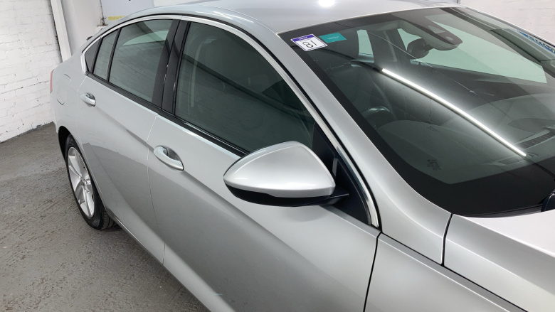 Vauxhall Insignia 1.6 Turbo D ecoTec Tech Line Nav 5dr Diesel Hatchback